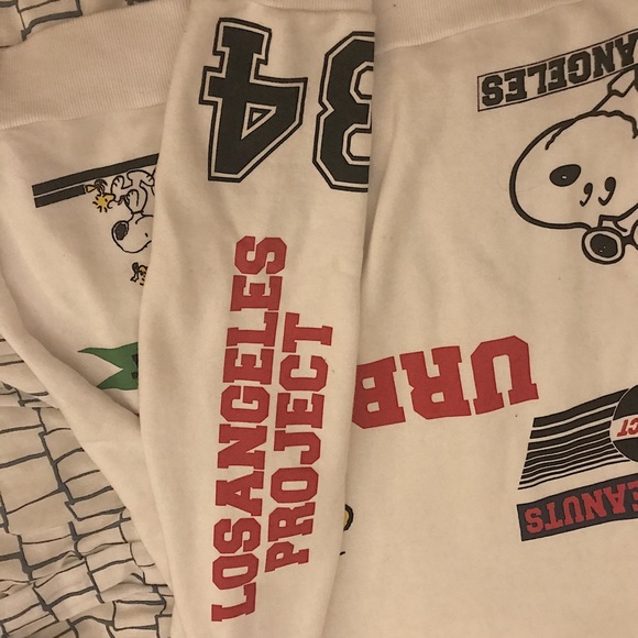 Snoopy sweatshirt - Picture 2 of 4